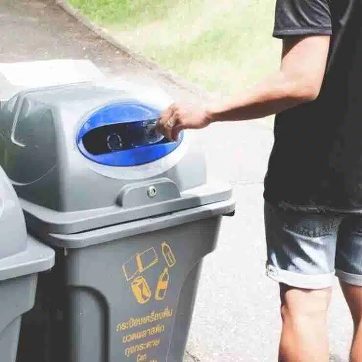 waste disposal bin 